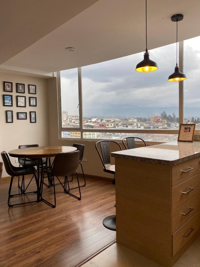 Ferienwohnung Wanderlot - Departamento Leganza - Penthouse Lujoso Riobamba Exterior foto